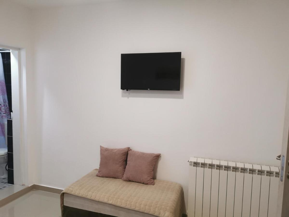 Apartments Familia Μπούντβα Εξωτερικό φωτογραφία