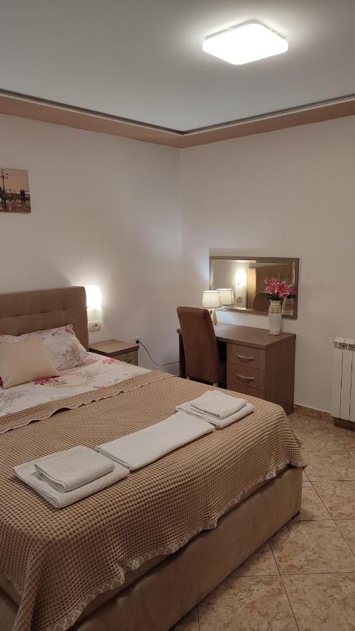 Apartments Familia Μπούντβα Εξωτερικό φωτογραφία