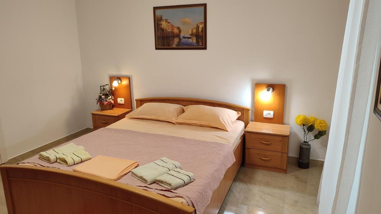 Apartments Familia Μπούντβα Εξωτερικό φωτογραφία
