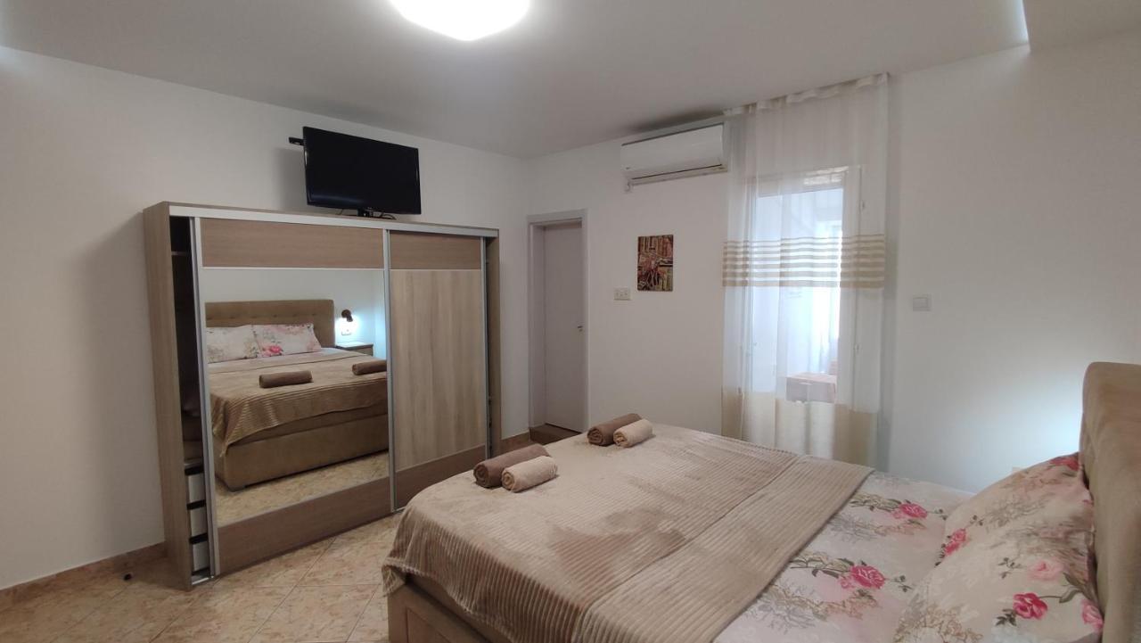 Apartments Familia Μπούντβα Εξωτερικό φωτογραφία