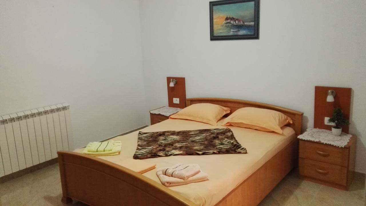 Apartments Familia Μπούντβα Εξωτερικό φωτογραφία
