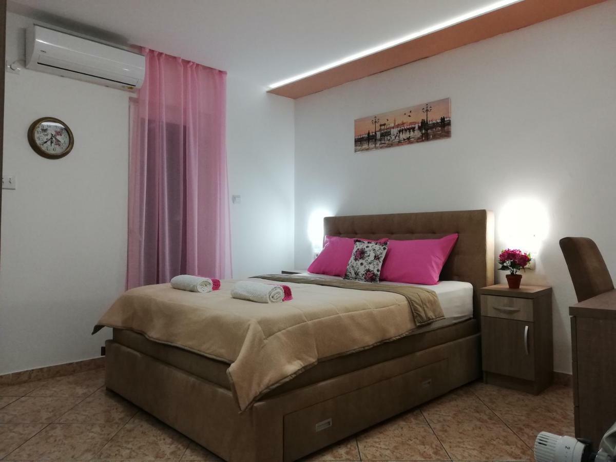 Apartments Familia Μπούντβα Εξωτερικό φωτογραφία