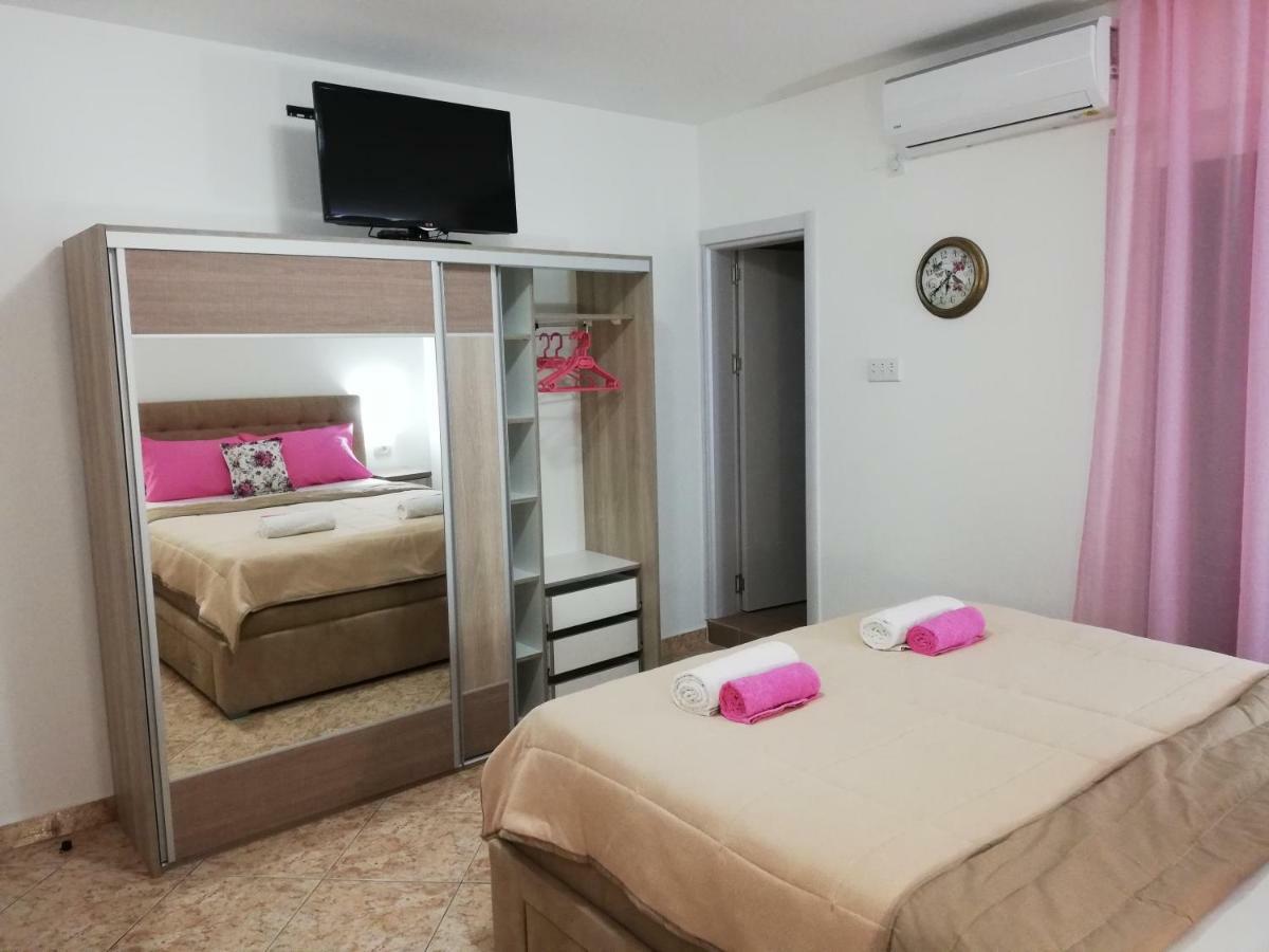 Apartments Familia Μπούντβα Εξωτερικό φωτογραφία