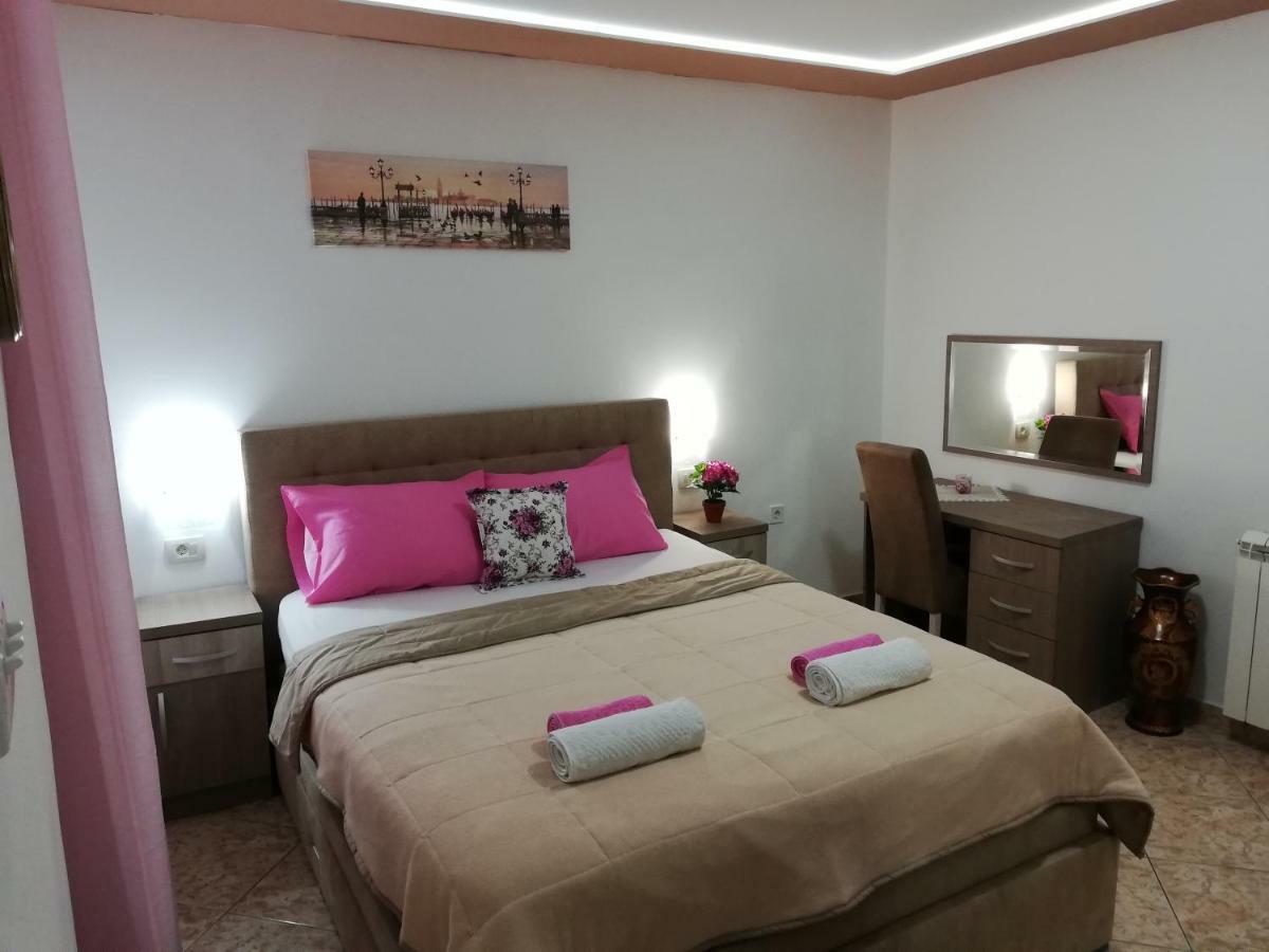 Apartments Familia Μπούντβα Εξωτερικό φωτογραφία
